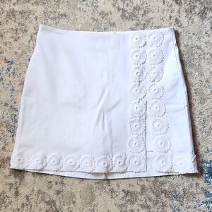 Crown & Ivy‎ Women's Size 6 Hello Spring White Skirt